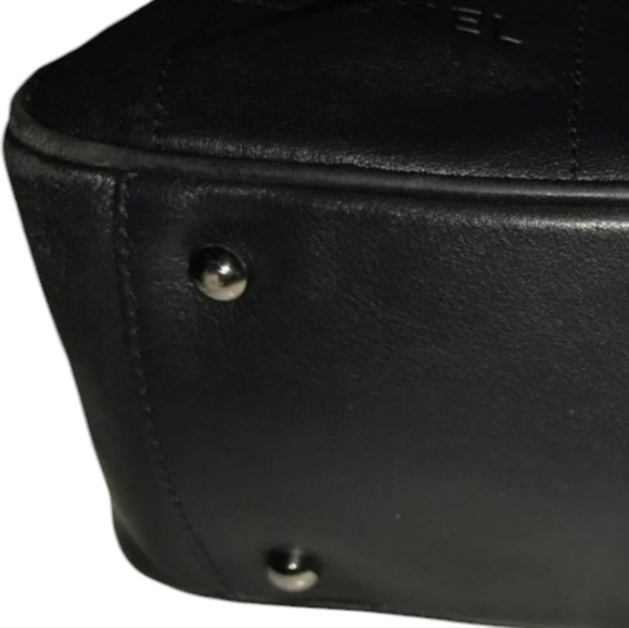 💕💯Authentic Chanel Square Stitch CC Boston Bag Quilted Leather💕 - Picture 13 of 17